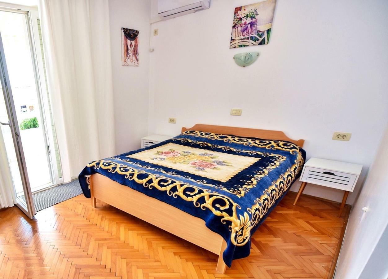 Milenka Apartment Novalja